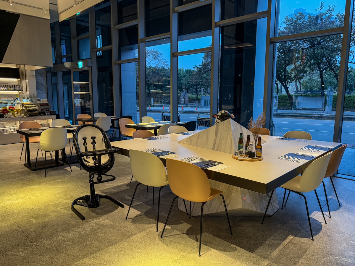 【台中大毅老爺行旅】台中西區必住絕美飯店推薦,精心設計9大質感房型,旅店中的美術館! - 第36張圖 【台中大毅老爺行旅】台中西區必住絕美飯店推薦,精心設計9大質感房型,旅店中的美術館!