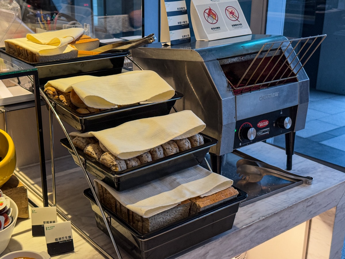 【台中大毅老爺行旅】台中西區必住絕美飯店推薦,精心設計9大質感房型,旅店中的美術館! - 第46張圖 【台中大毅老爺行旅】台中西區必住絕美飯店推薦,精心設計9大質感房型,旅店中的美術館!