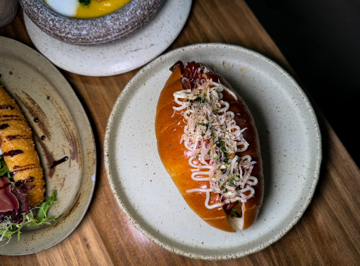【居無定所】台中西區早午餐美食推薦，職人精神精心烹調，有如環遊世界般的異國美食饗宴！