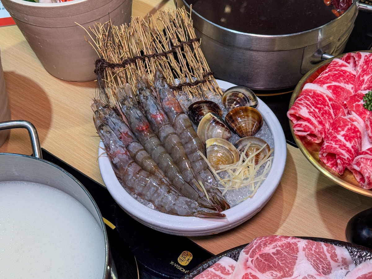 【焣苑鍋物】板橋新埔火鍋美食推薦，338元起享優質海陸個人火鍋，當月壽星贈肉肉小禮，免費提供白開水鍋涮肉給毛小孩吃！