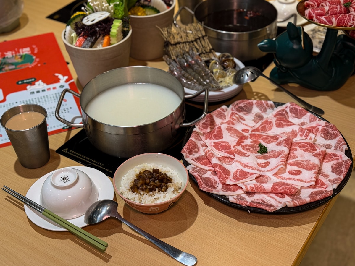【焣苑鍋物】板橋新埔火鍋美食推薦，338元起享優質海陸個人火鍋，當月壽星贈肉肉小禮，免費提供白開水鍋涮肉給毛小孩吃！