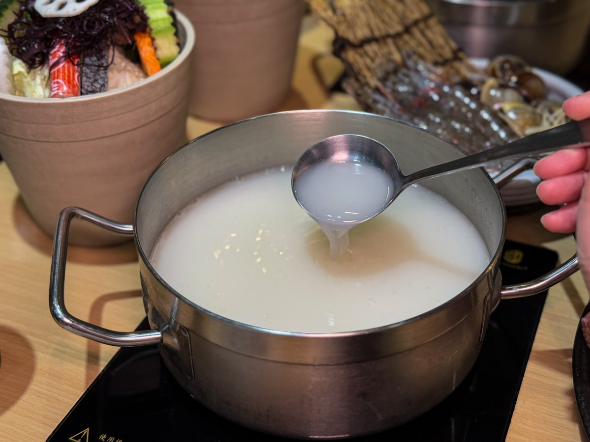 【焣苑鍋物】板橋新埔火鍋美食推薦，338元起享優質海陸個人火鍋，當月壽星贈肉肉小禮，免費提供白開水鍋涮肉給毛小孩吃！
