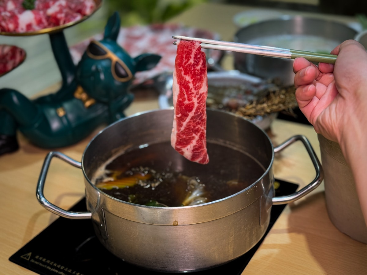 【焣苑鍋物】板橋新埔火鍋美食推薦，338元起享優質海陸個人火鍋，當月壽星贈肉肉小禮，免費提供白開水鍋涮肉給毛小孩吃！