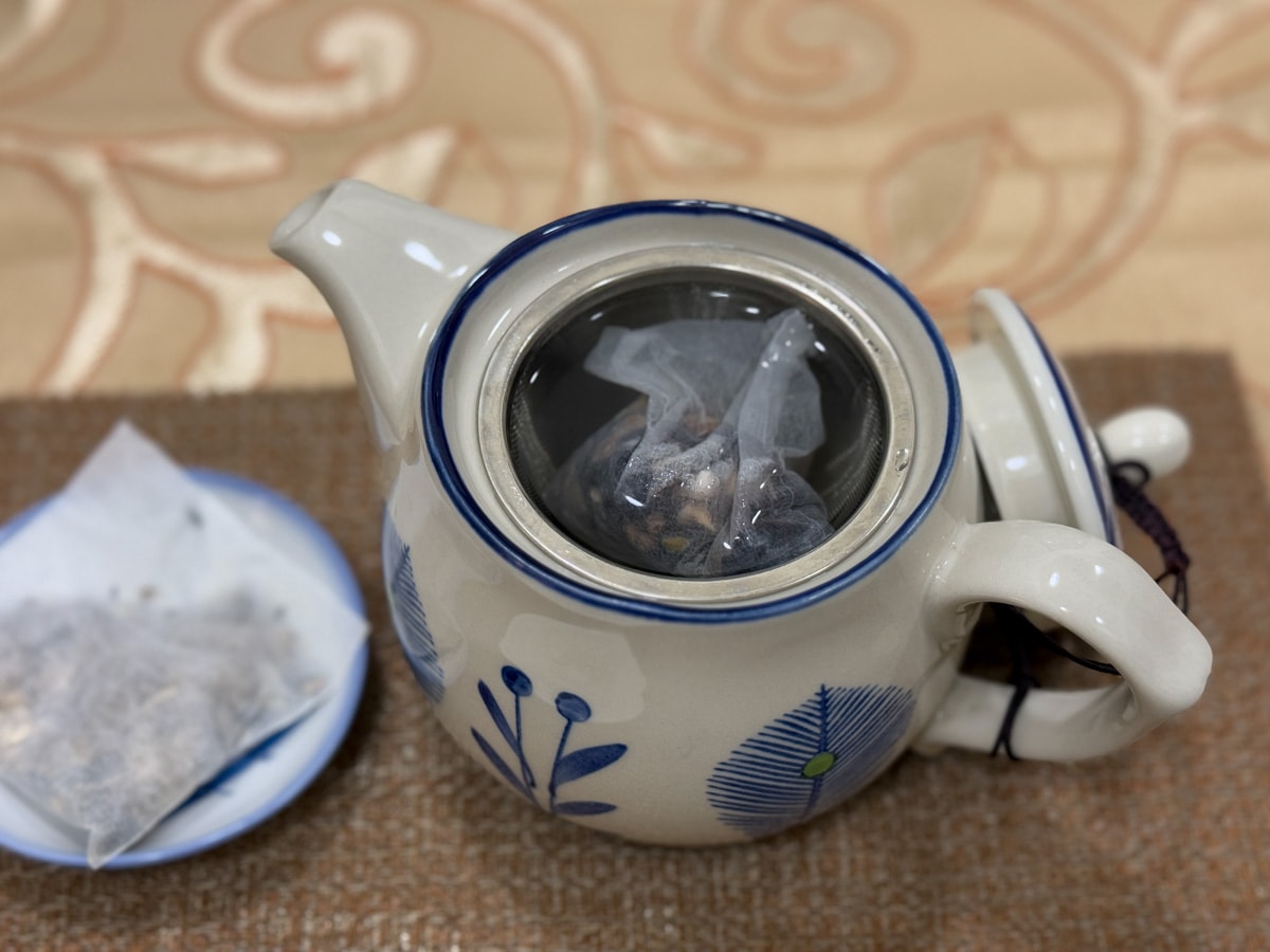 最新｜3款人氣漢方養生茶推薦！品盛堂、翰方御品、樂木集評價解析，選購指南必看！