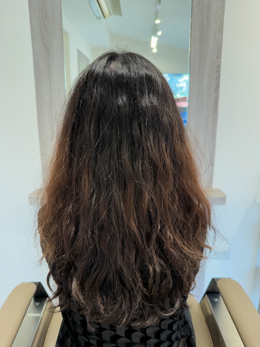 【MOVE Salon】新北板橋專業染髮推薦，頂級剪燙染護的客製化設計，板橋回訪率最高的髮廊首選！