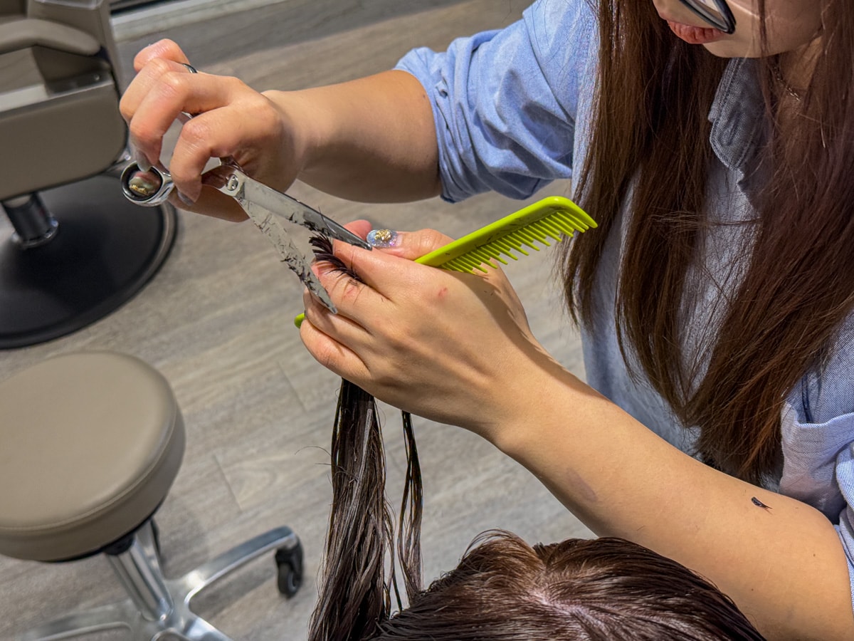 【MOVE Salon】新北板橋專業染髮推薦，頂級剪燙染護的客製化設計，板橋回訪率最高的髮廊首選！