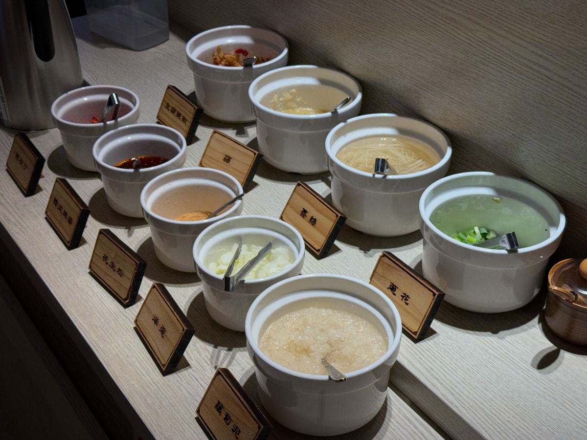 【匯川暖心鍋物】中和站必吃質感火鍋推薦,350元起開鍋享4種副食吃到飽,飲料冰淇淋無限供應! - 第13張圖 【匯川暖心鍋物】中和站必吃質感火鍋推薦,350元起開鍋享4種副食吃到飽,飲料冰淇淋無限供應!