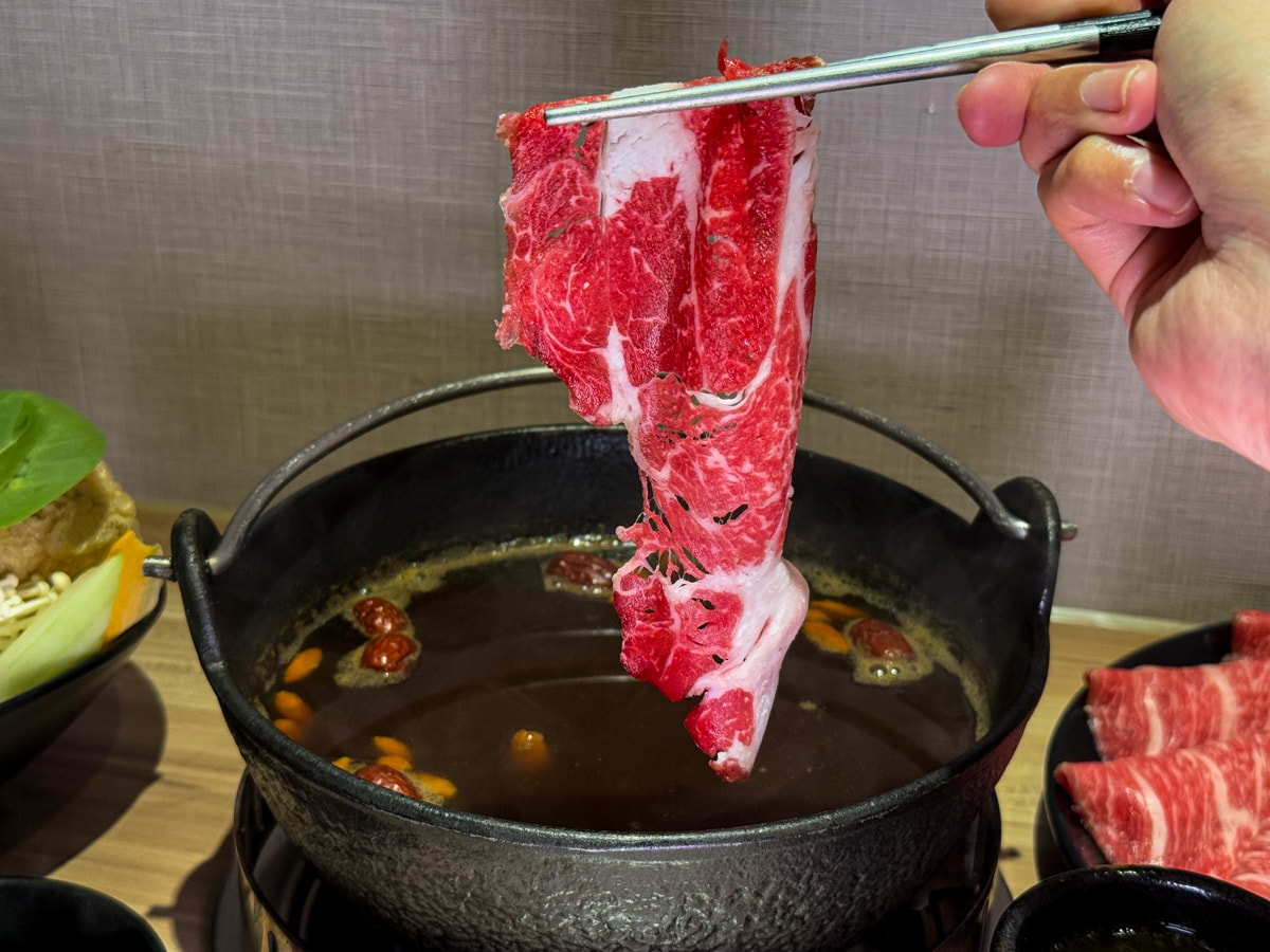 【匯川暖心鍋物】中和站必吃質感火鍋推薦,350元起開鍋享4種副食吃到飽,飲料冰淇淋無限供應! - 第39張圖 【匯川暖心鍋物】中和站必吃質感火鍋推薦,350元起開鍋享4種副食吃到飽,飲料冰淇淋無限供應!