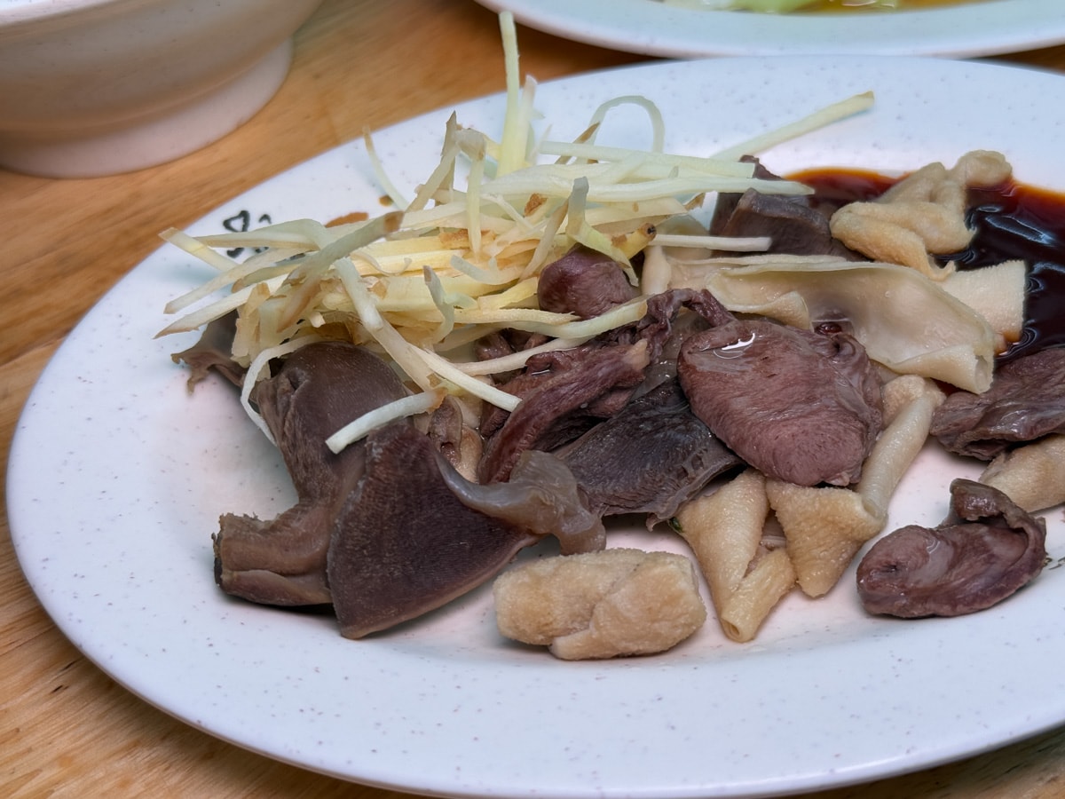 【鐘點棧 當歸鴨】新北永和樂華夜市小吃推薦,傳承古早味當歸鴨,內用當歸湯免費續加! - 第28張圖 【鐘點棧 當歸鴨】新北永和樂華夜市小吃推薦,傳承古早味當歸鴨,內用當歸湯免費續加!