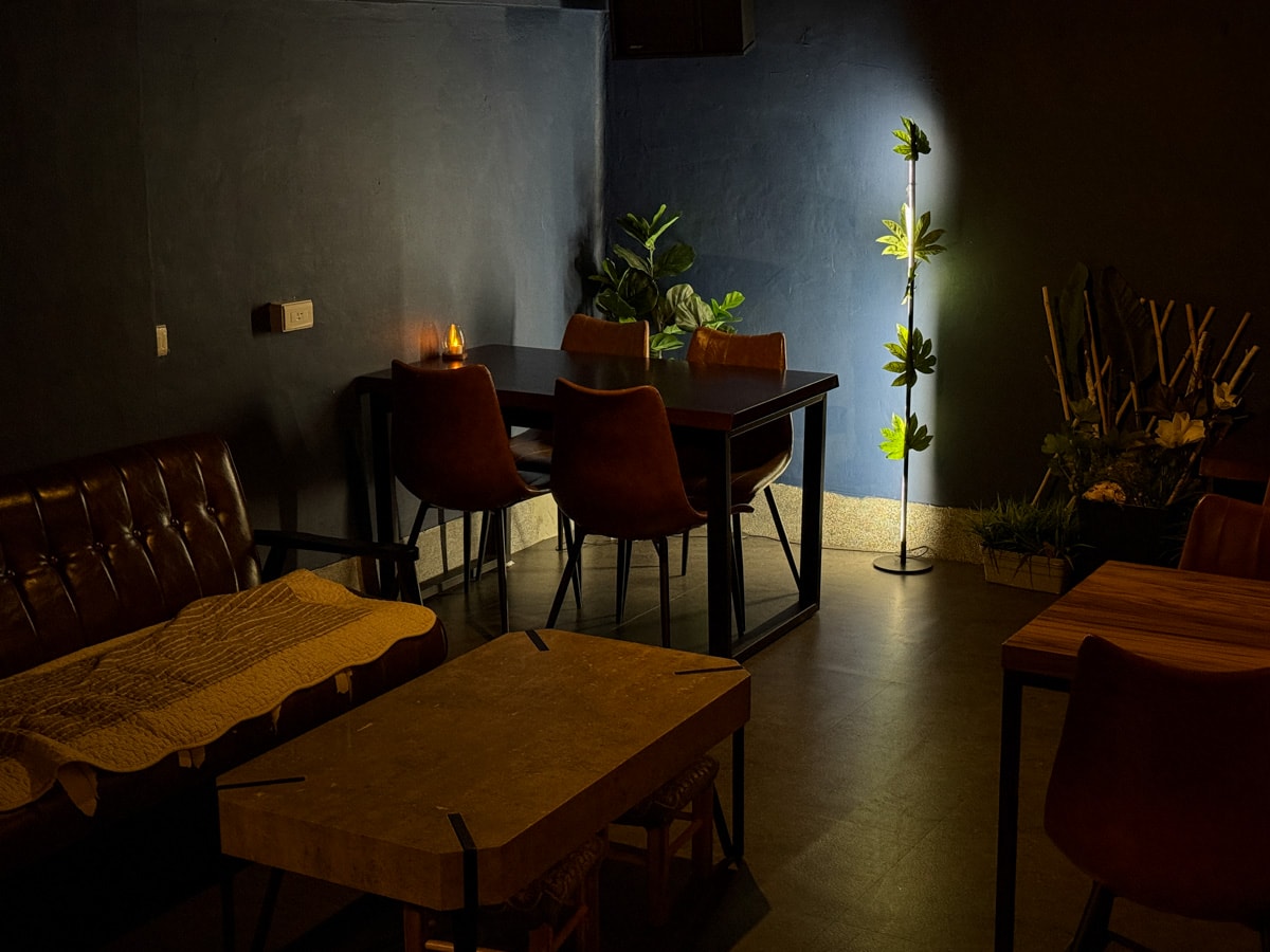 【ONCE Cafe&Bar 無心戒酒互助會-西寧分會】台北西門特色酒吧推薦，絕美獨家琴酒特調，白天喝咖啡晚上喝酒！感受晝夜流轉全新調酒！