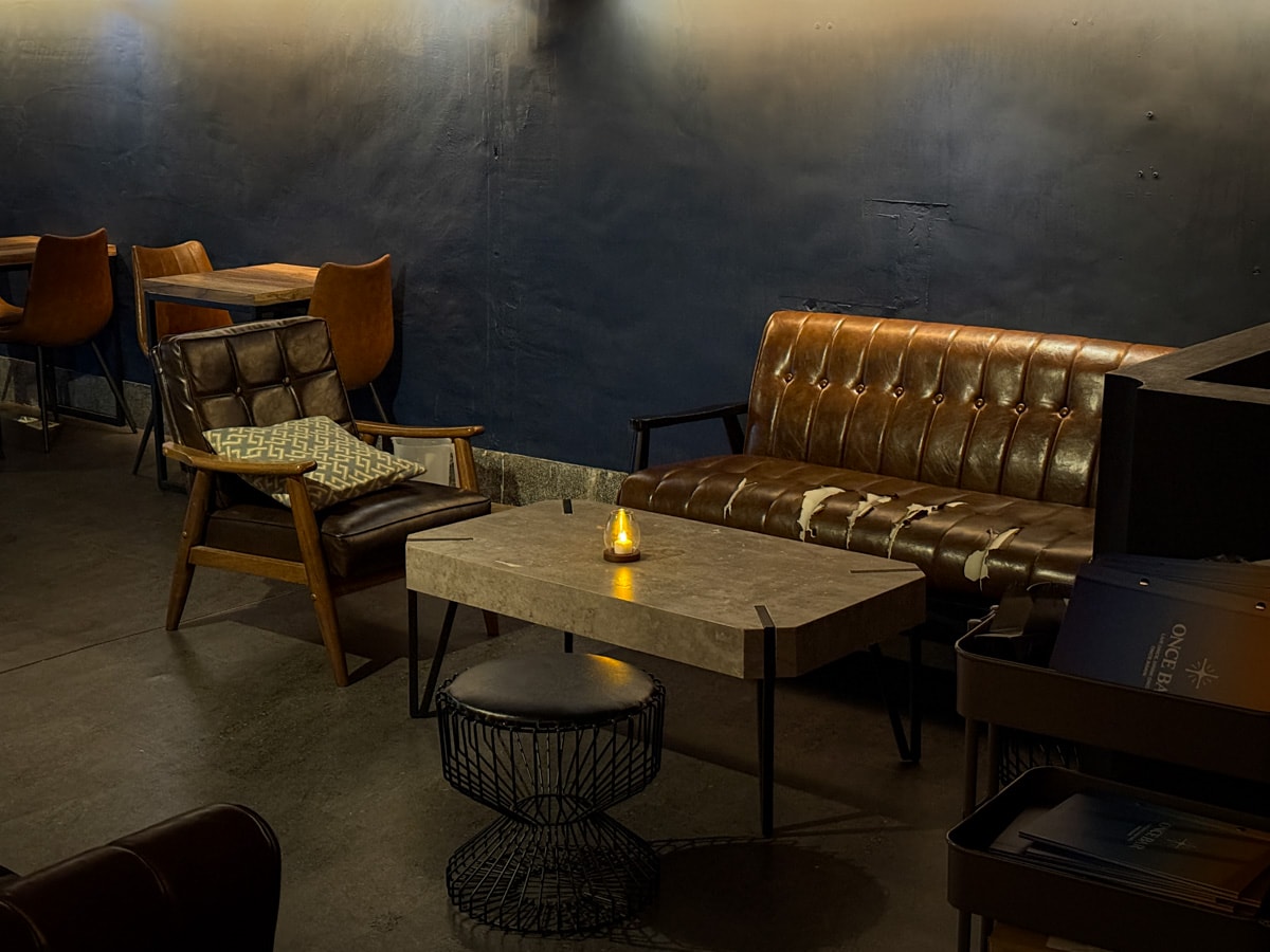 【ONCE Cafe&Bar 無心戒酒互助會-西寧分會】台北西門特色酒吧推薦，絕美獨家琴酒特調，白天喝咖啡晚上喝酒！感受晝夜流轉全新調酒！