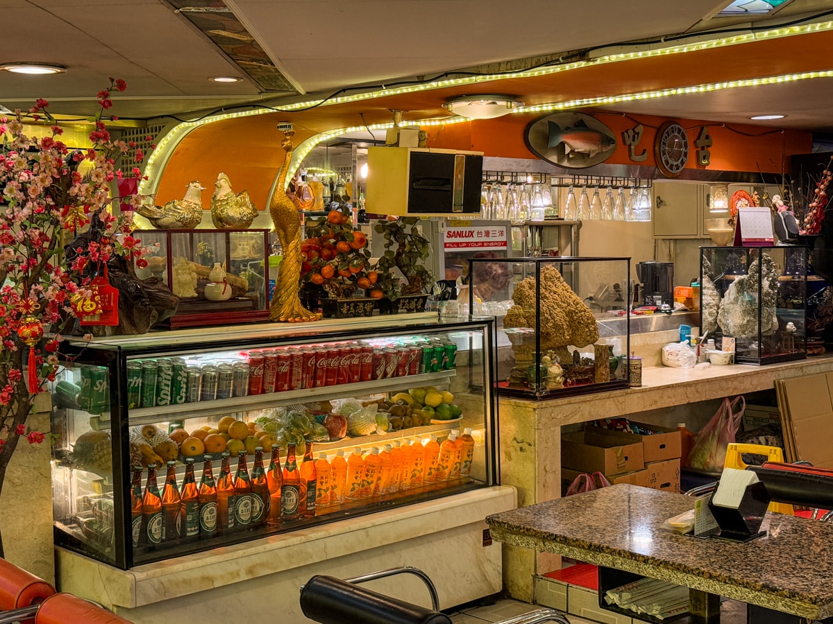 【台北東一排骨總店】台北西門附近必吃美食推薦,營業超過一甲子的古早美味,必吃老字號排骨飯! - 第3張圖 【台北東一排骨總店】台北西門附近必吃美食推薦,營業超過一甲子的古早美味,必吃老字號排骨飯!