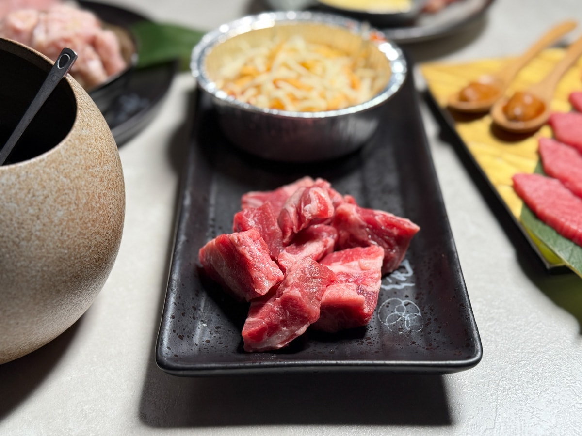 【純水燒肉】桃園人氣必吃燒肉推薦，內建貴賓包廂獨立聚會空間，全桃園首間和牛燒肉專門店！