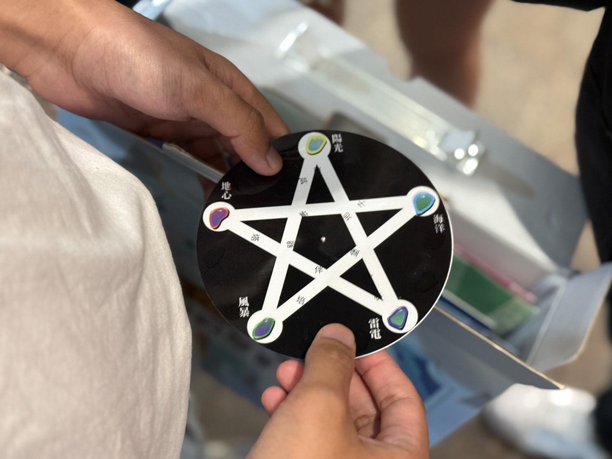 【波克熊的信義超幻想冒險】台北人氣實境解謎推薦，365天隨時開玩不用預約！建造夢想中的未來百貨公司！