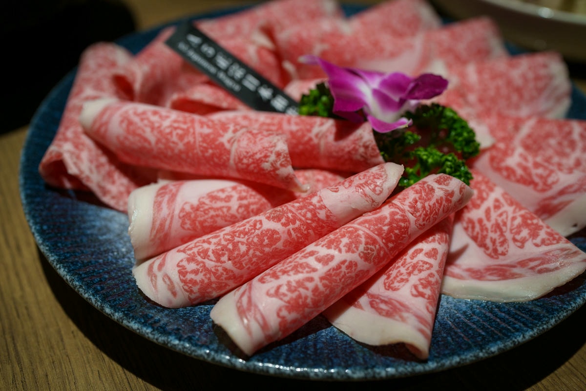 【星曜雞湯】台北中山必吃美食推薦，台灣雞湯界的LV，2880元起大啖全雞金湯！中山區頂級包場聚會首選
