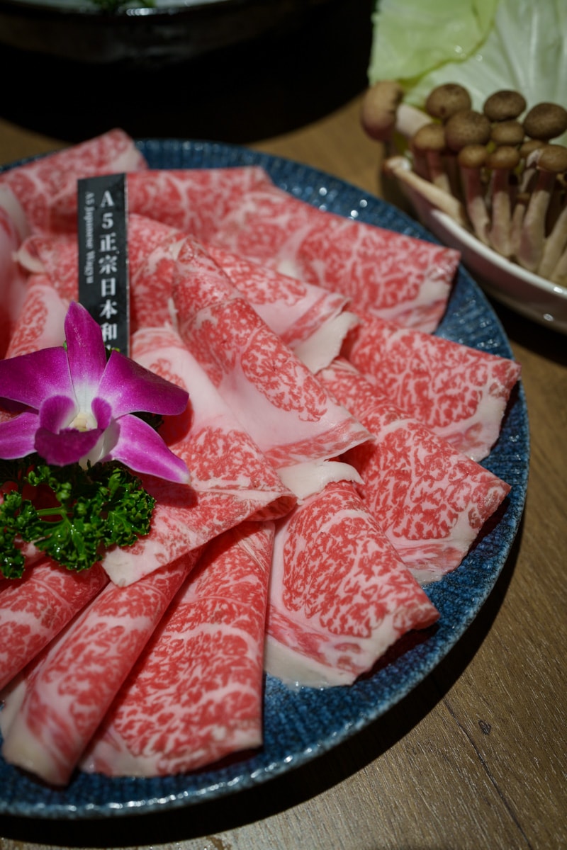 【星曜雞湯】台北中山必吃美食推薦，台灣雞湯界的LV，2880元起大啖全雞金湯！中山區頂級包場聚會首選
