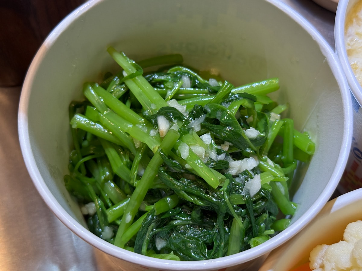 【狄咖滷肉飯】台北松山必吃宵夜推薦,60元起大啖深夜滷肉飯令人魂牽夢縈!營業到凌晨的深夜食堂! - 第23張圖 【狄咖滷肉飯】台北松山必吃宵夜推薦,60元起大啖深夜滷肉飯令人魂牽夢縈!營業到凌晨的深夜食堂!
