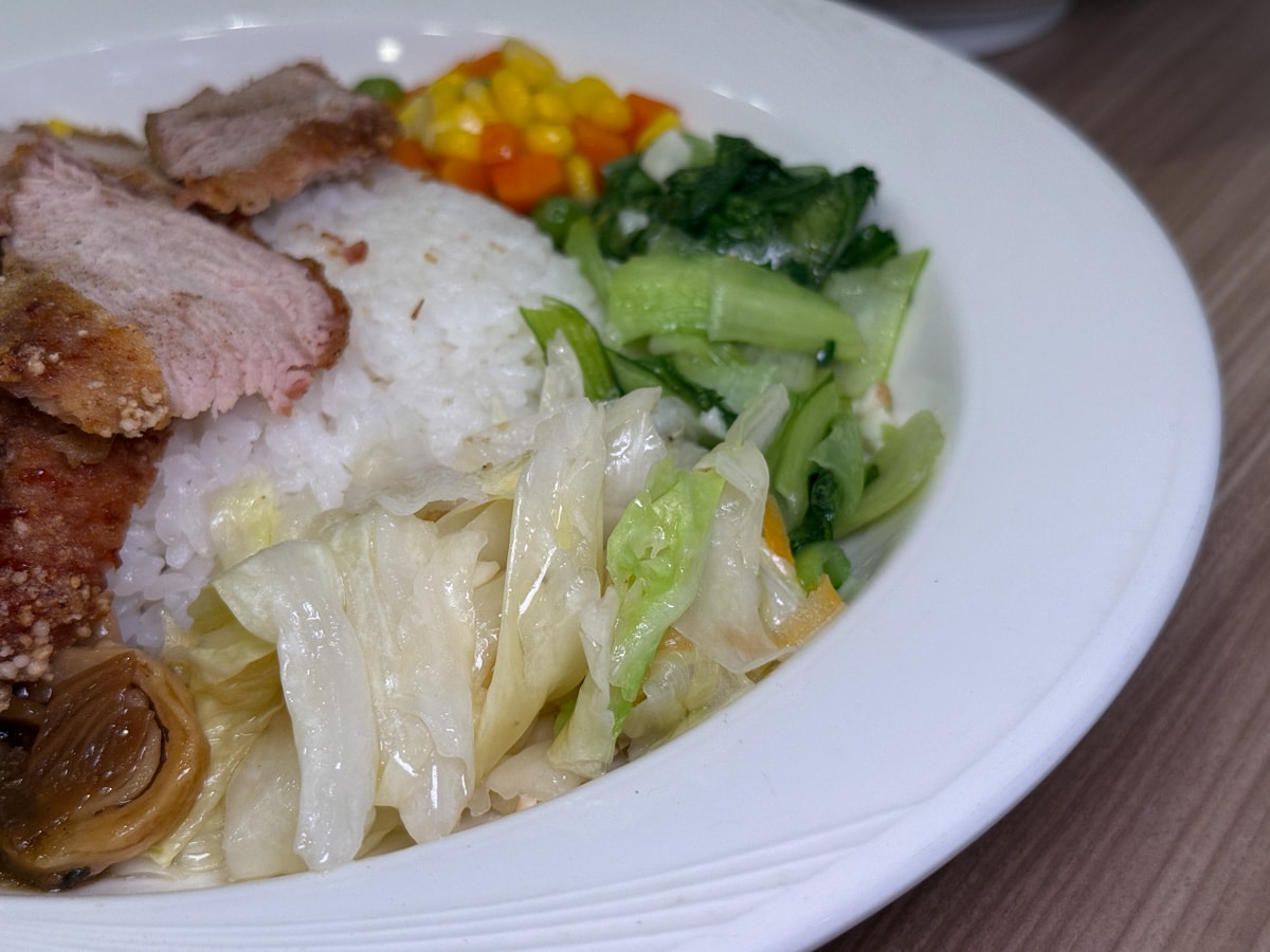 【極度飯桶】中和精緻便當推薦，14種便當飽足感滿分！內用自取享免費湯品，致力成為便當店領導品牌！