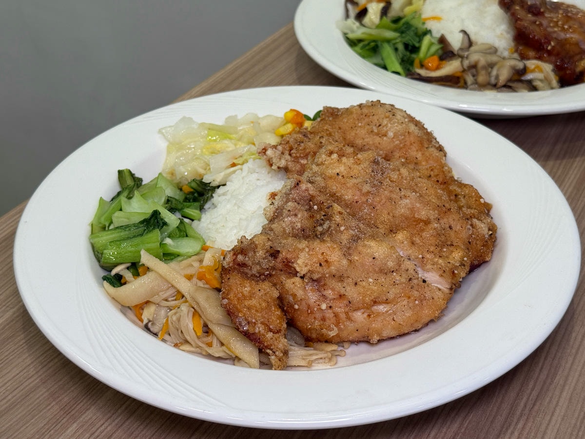 【極度飯桶】中和精緻便當推薦，14種便當飽足感滿分！內用自取享免費湯品，致力成為便當店領導品牌！