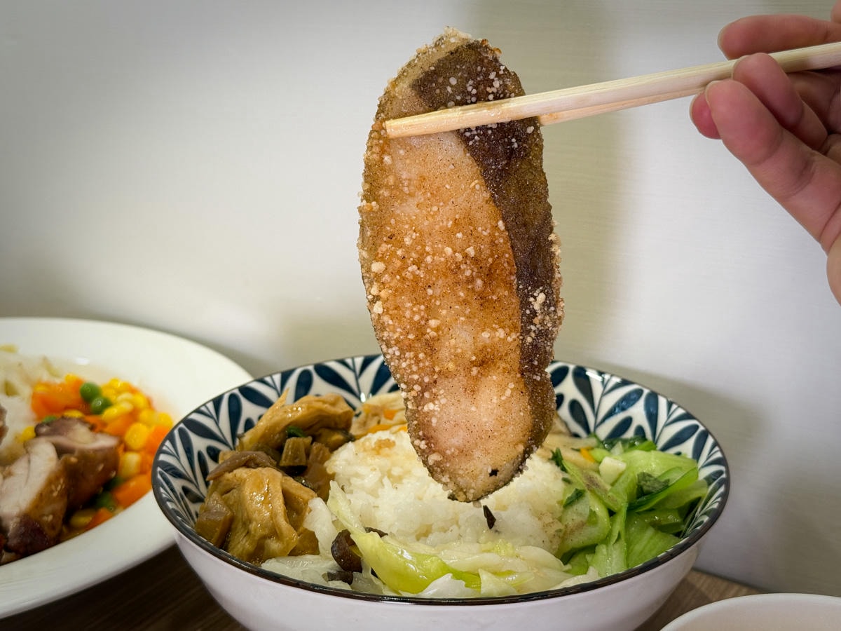 【極度飯桶】中和精緻便當推薦，14種便當飽足感滿分！內用自取享免費湯品，致力成為便當店領導品牌！