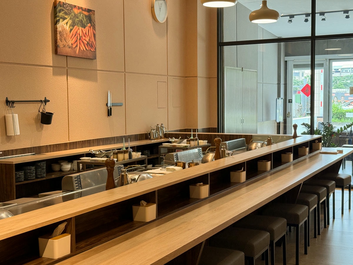 【弎食鉄板料理】彰化員林必吃美食推薦，大啖10種鐵板燒主食，加購145元升級套餐超划算！無預約制現場候位