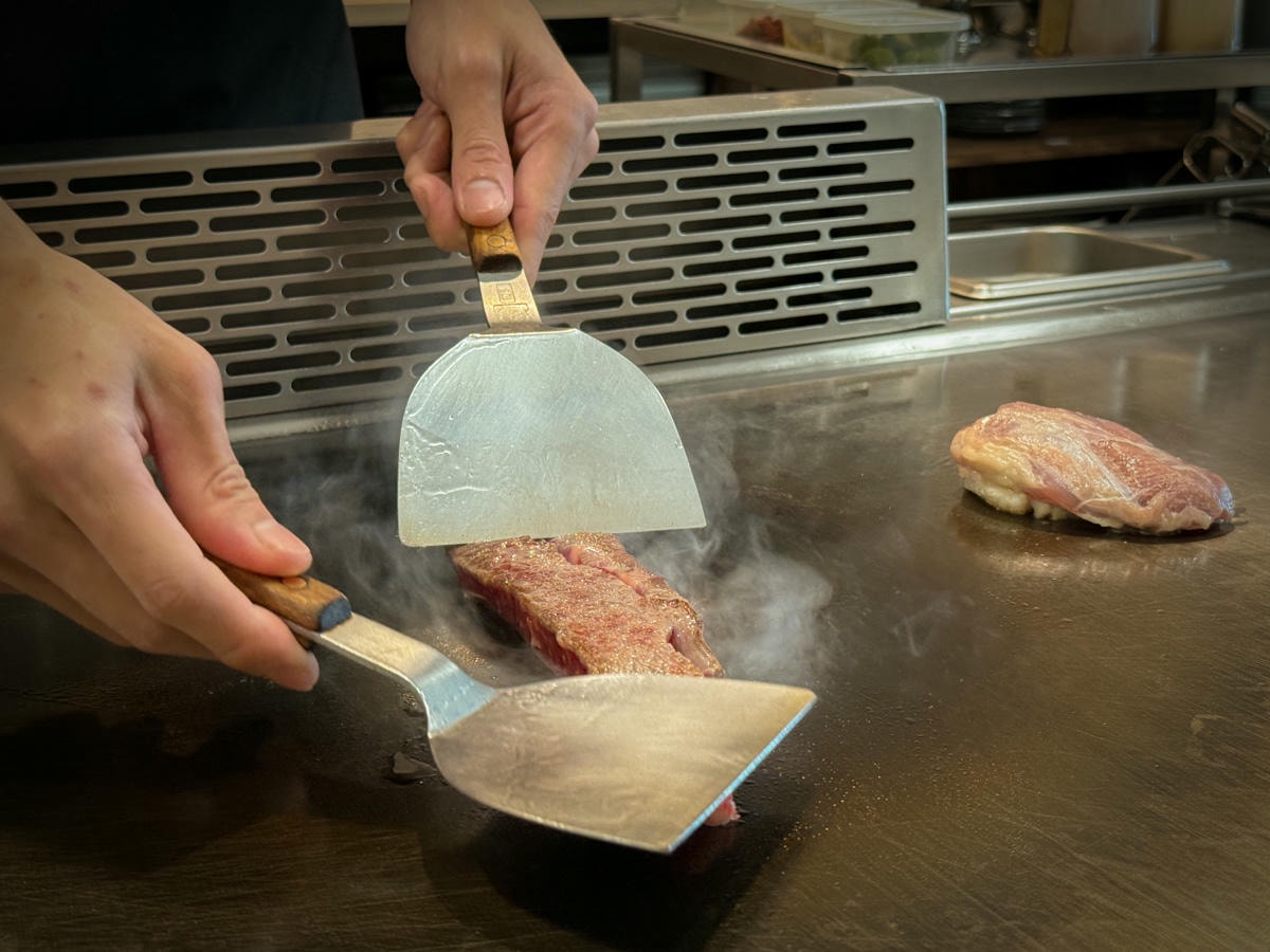 【弎食鉄板料理】彰化員林必吃美食推薦，大啖10種鐵板燒主食，加購145元升級套餐超划算！無預約制現場候位