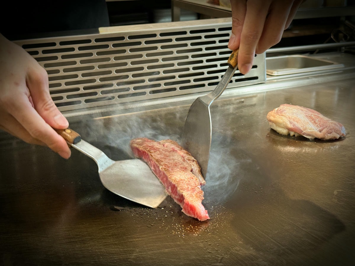 【弎食鉄板料理】彰化員林必吃美食推薦，大啖10種鐵板燒主食，加購145元升級套餐超划算！無預約制現場候位