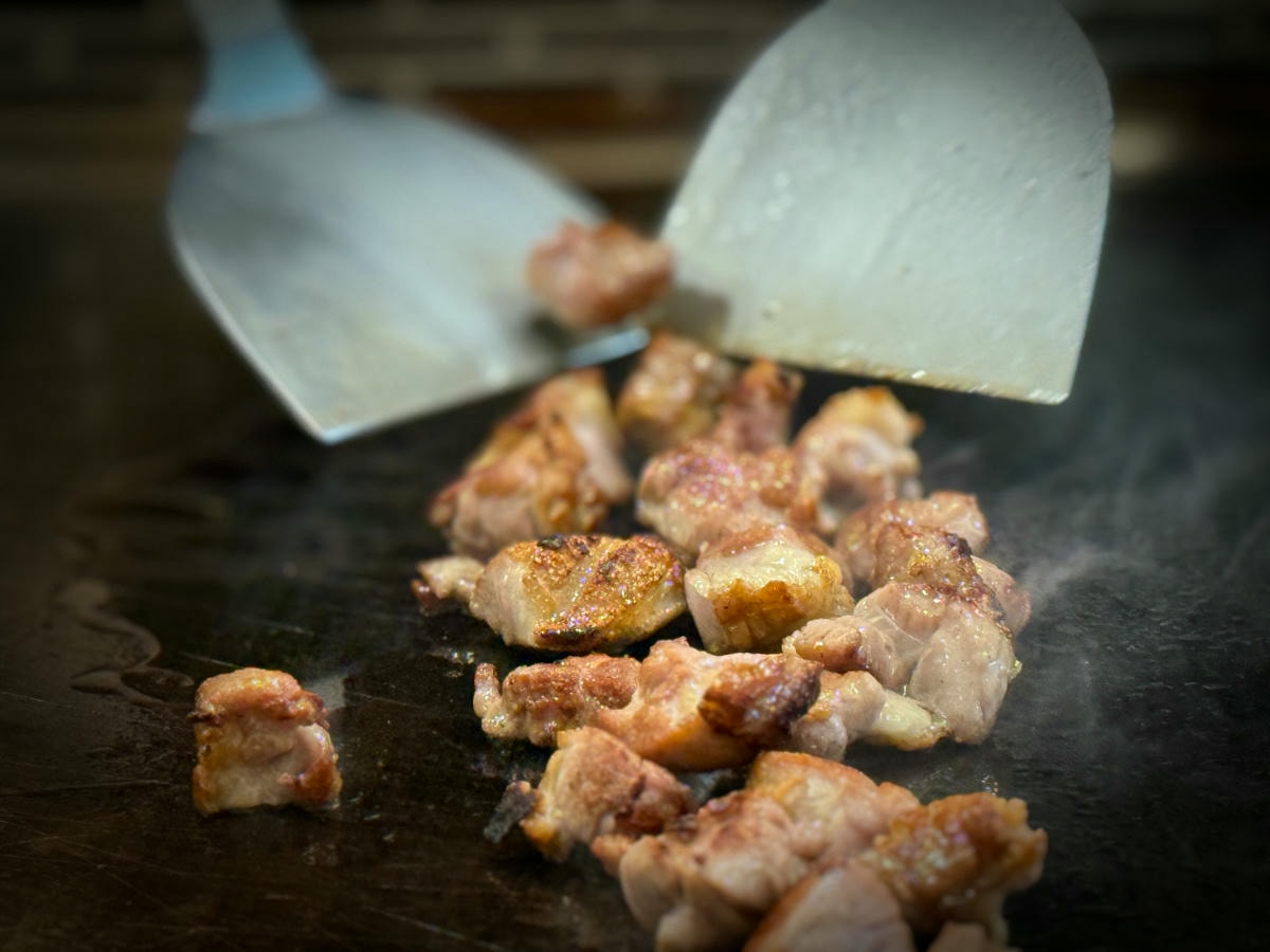 【弎食鉄板料理】彰化員林必吃美食推薦，大啖10種鐵板燒主食，加購145元升級套餐超划算！無預約制現場候位