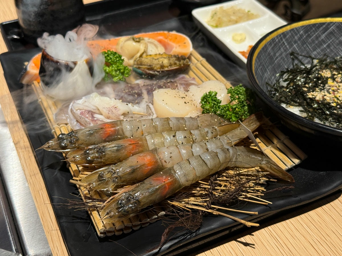 【伊笠燒肉-EZ燒肉】桃園評分最高的個人燒肉美食推薦，24種精緻燒烤套餐，特色必吃盛合、雙拼！