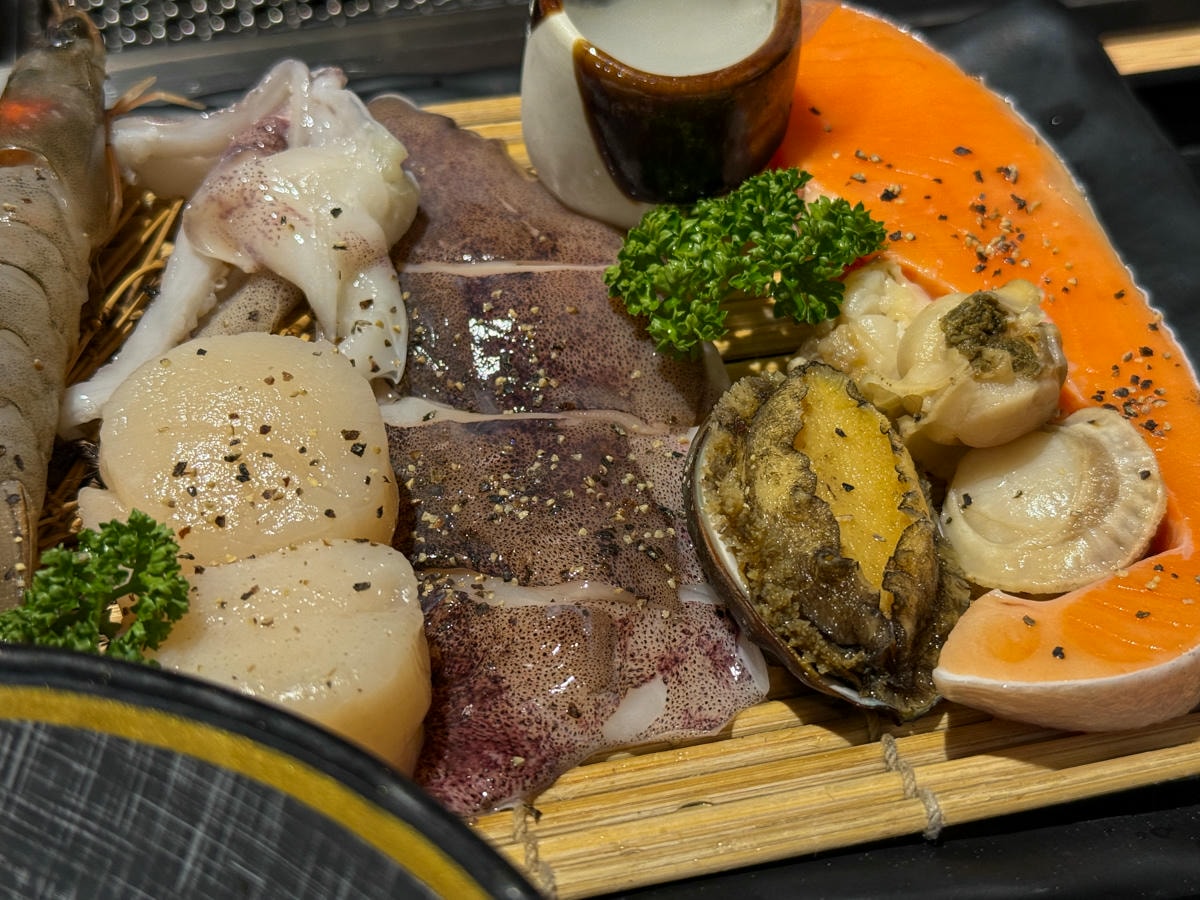 【伊笠燒肉-EZ燒肉】桃園評分最高的個人燒肉美食推薦，24種精緻燒烤套餐，特色必吃盛合、雙拼！
