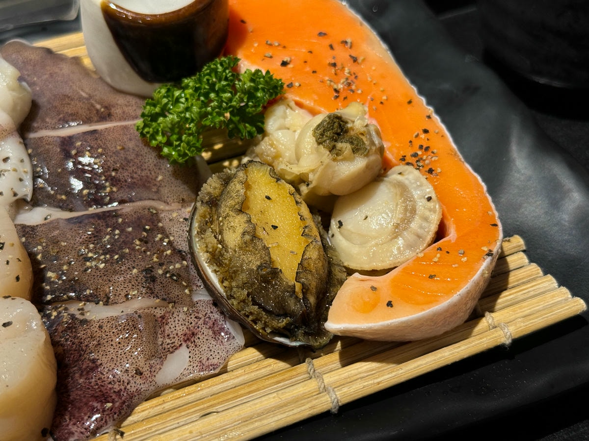 【伊笠燒肉-EZ燒肉】桃園評分最高的個人燒肉美食推薦，24種精緻燒烤套餐，特色必吃盛合、雙拼！