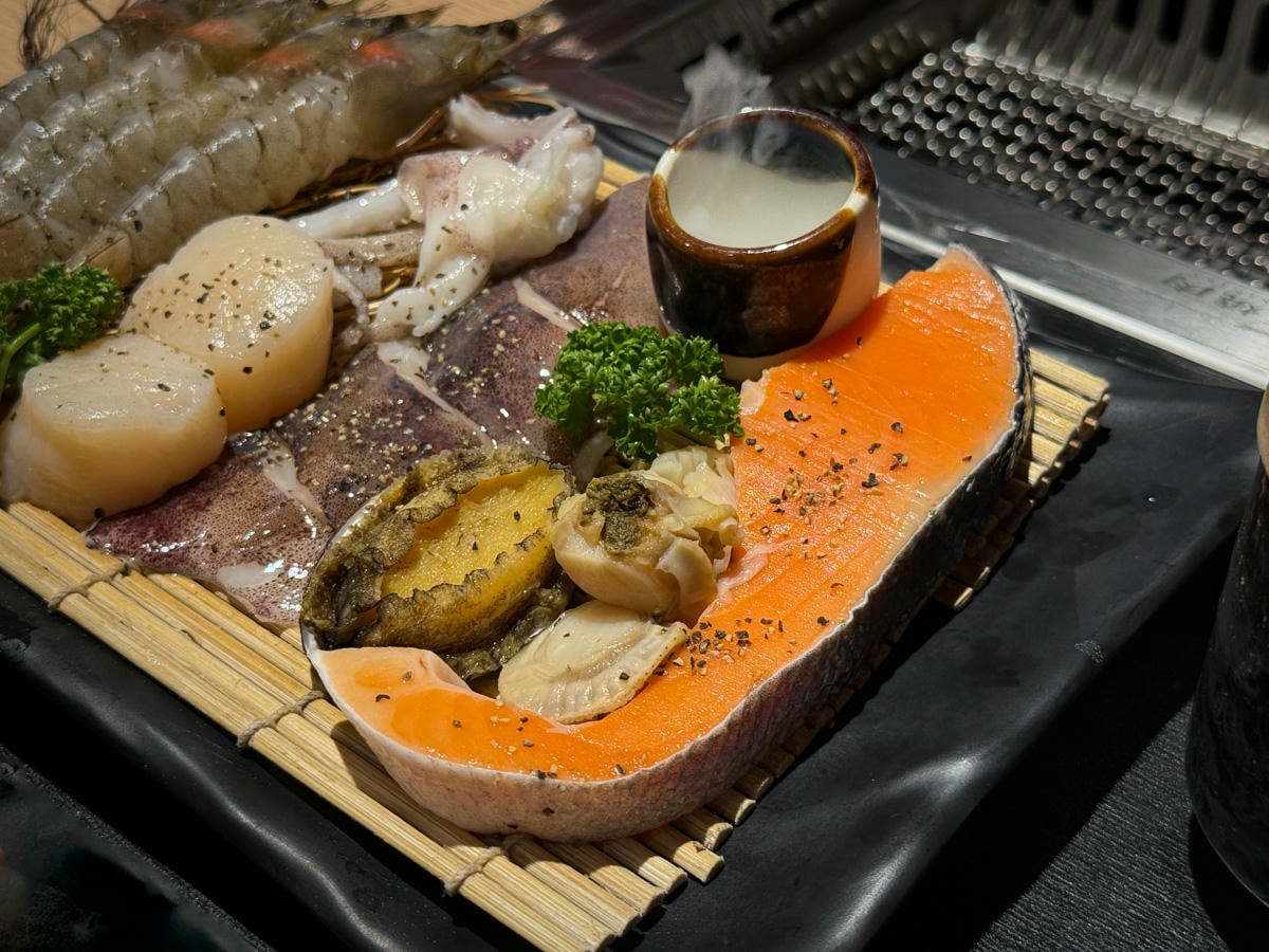 【伊笠燒肉-EZ燒肉】桃園評分最高的個人燒肉美食推薦，24種精緻燒烤套餐，特色必吃盛合、雙拼！