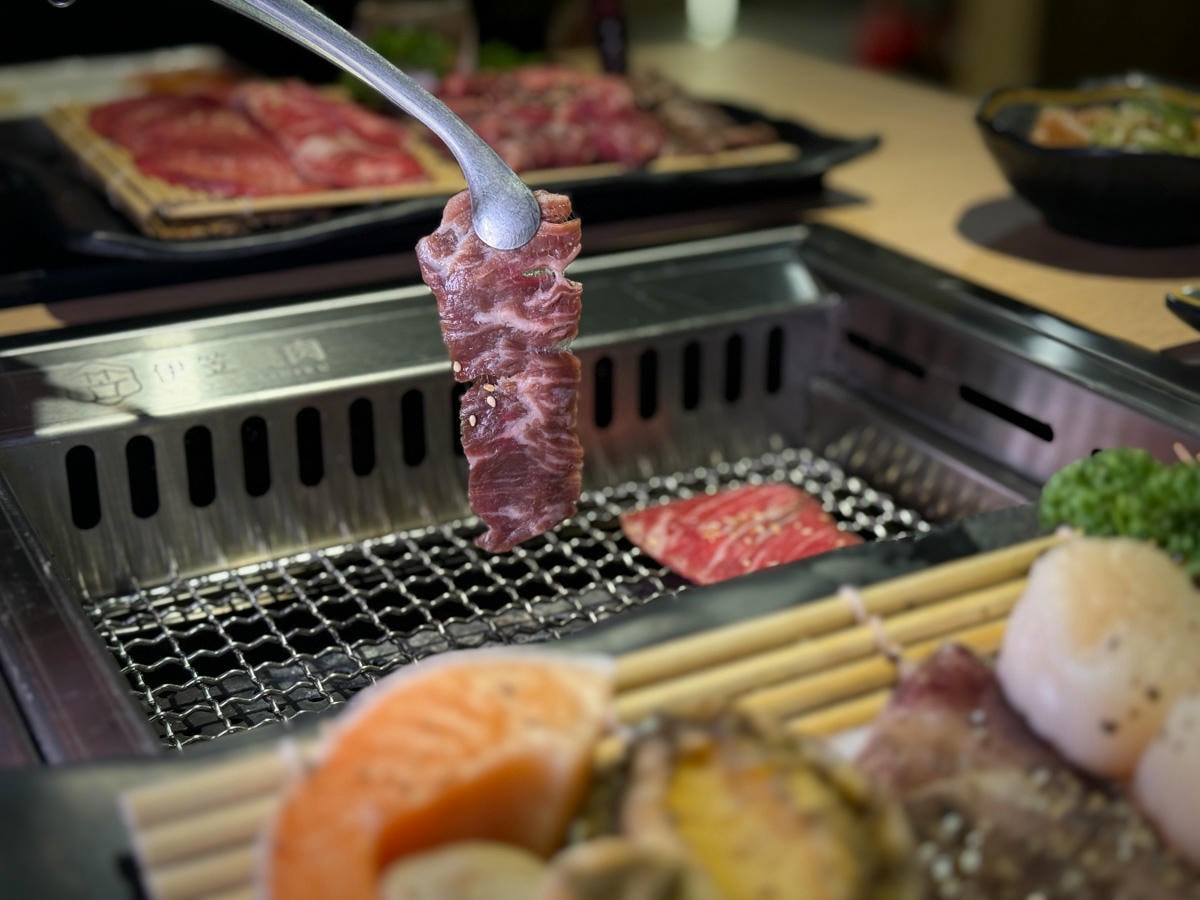 【伊笠燒肉-EZ燒肉】桃園評分最高的個人燒肉美食推薦，24種精緻燒烤套餐，特色必吃盛合、雙拼！