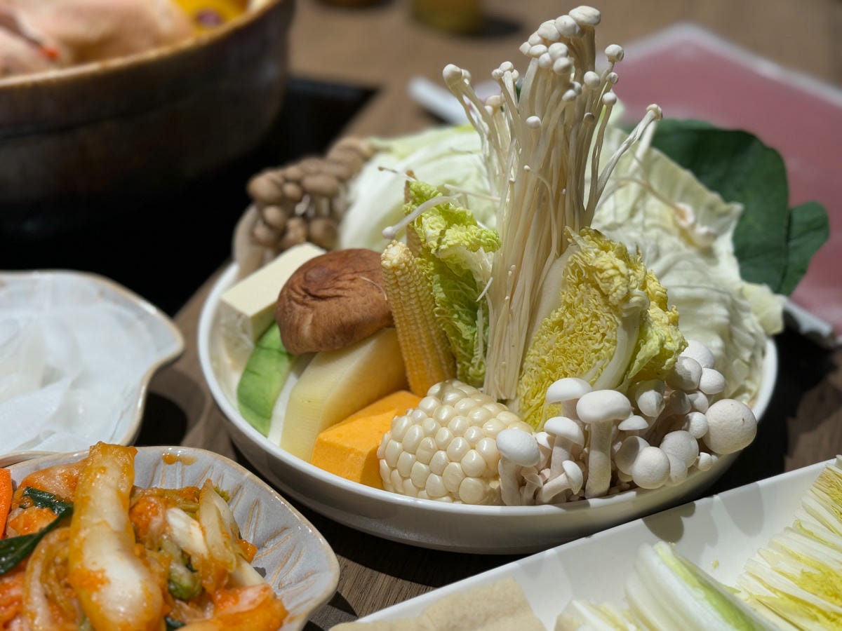 【星曜雞湯】台北中山必吃美食推薦，台灣雞湯界的LV，2880元起大啖全雞金湯！中山區頂級包場聚會首選