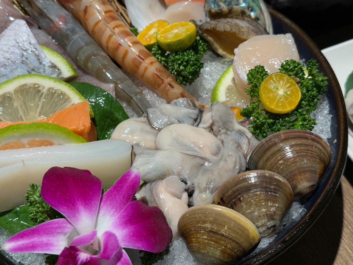 【星曜雞湯】台北中山必吃美食推薦，台灣雞湯界的LV，2880元起大啖全雞金湯！中山區頂級包場聚會首選