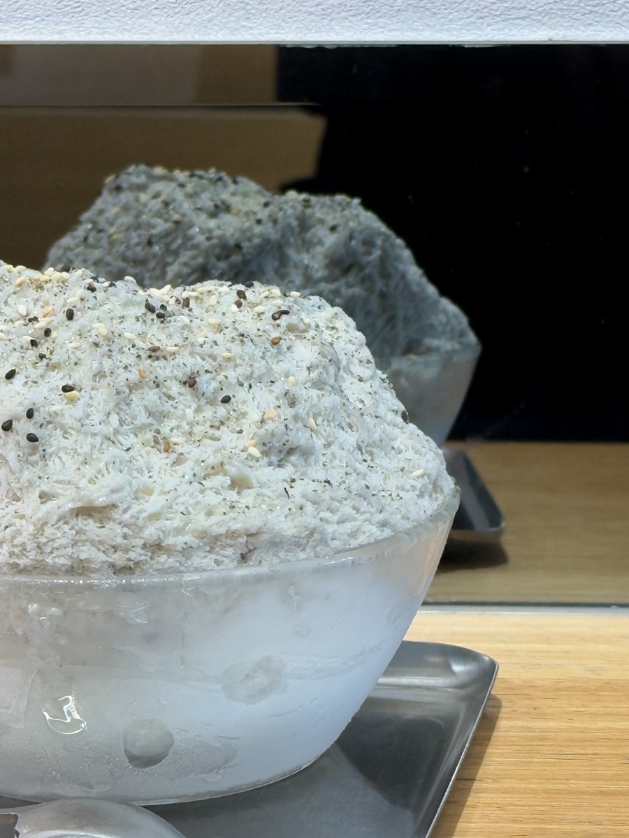 【澄峰冰舖】台南評分最高必吃雪花冰，4大系列超過40種口味！全手作冰磚的超人氣深夜雪花冰！