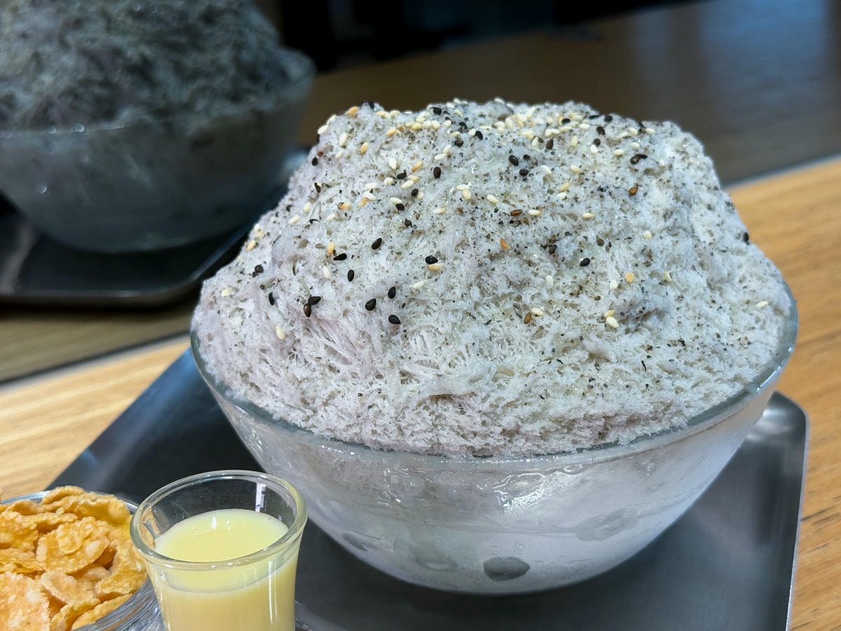 【澄峰冰舖】台南評分最高必吃雪花冰，4大系列超過40種口味！全手作冰磚的超人氣深夜雪花冰！