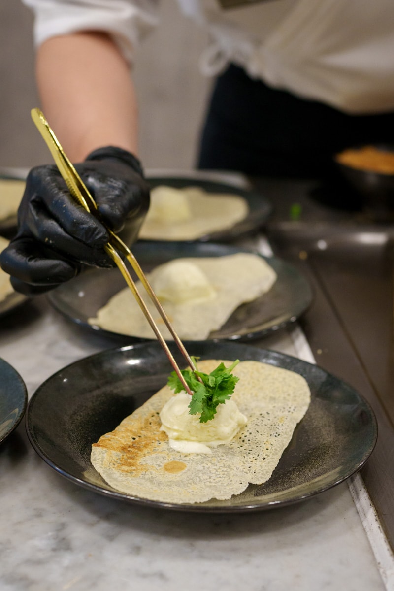 【明水然．樂】宜蘭礁溪慶生聚餐美食推薦，Google 評論4.8高分頂級無菜單鐵板燒，2000元有找的小資族大享受！