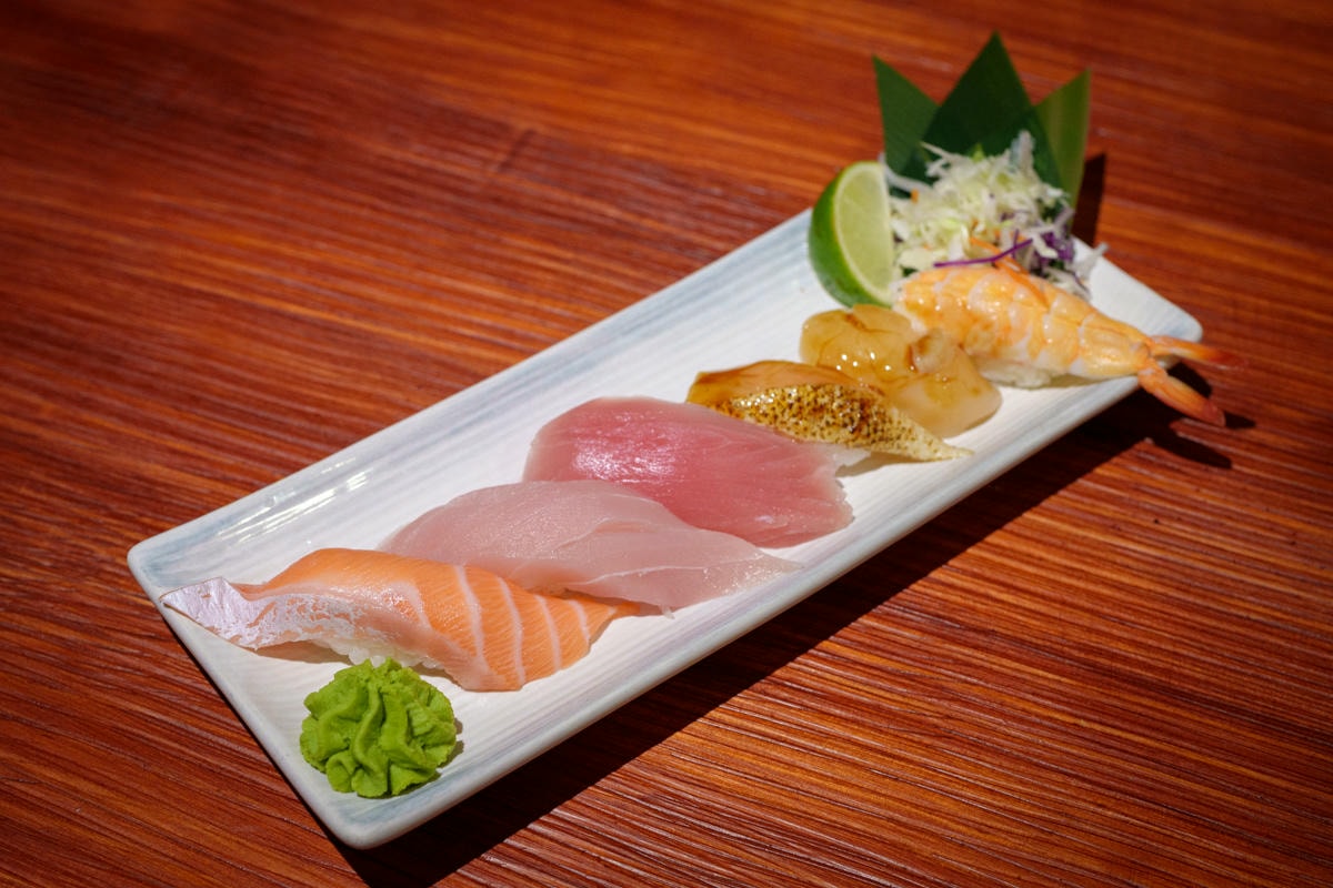 【鏊屋 串燒/壽司/酒場】板橋新埔居酒屋推薦，特色必吃握壽司、刺身，大啖各式特色料理，陽明街上最美居酒屋！