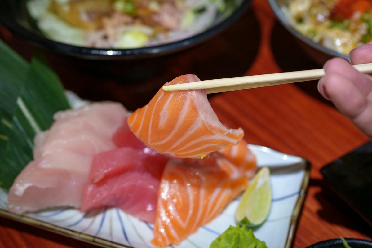 【鏊屋 串燒/壽司/酒場】板橋新埔居酒屋推薦，特色必吃握壽司、刺身，大啖各式特色料理，陽明街上最美居酒屋！
