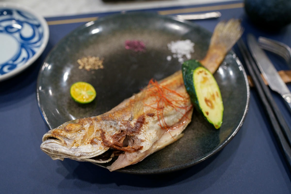 【明水然．樂】宜蘭礁溪慶生聚餐美食推薦，Google 評論4.8高分頂級無菜單鐵板燒，2000元有找的小資族大享受！