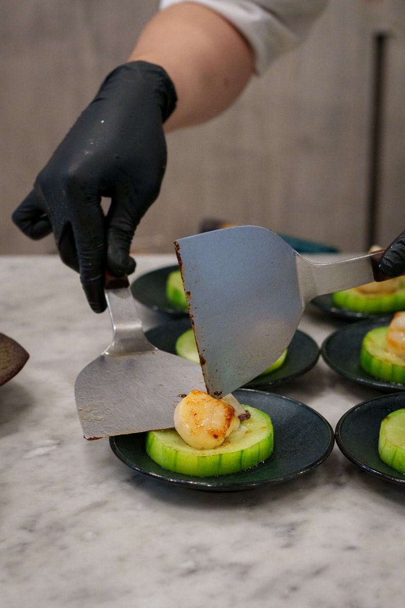 【明水然．樂】宜蘭礁溪慶生聚餐美食推薦，Google 評論4.8高分頂級無菜單鐵板燒，2000元有找的小資族大享受！