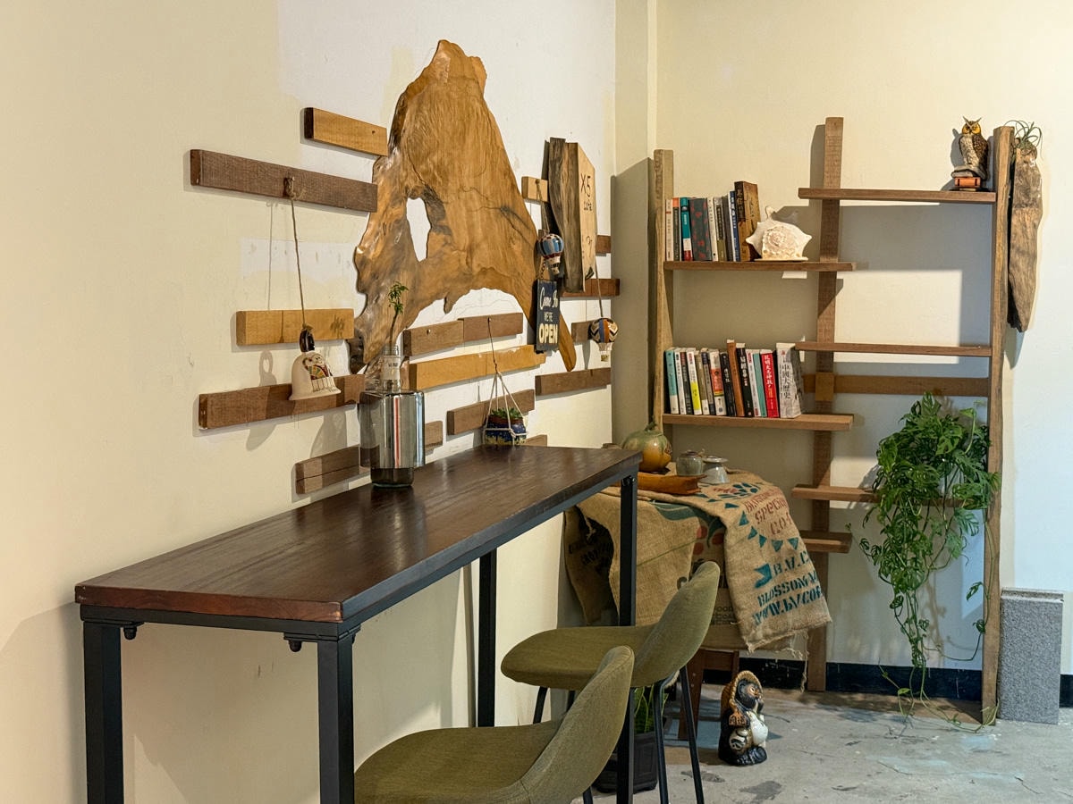 【晨午 X5 CAFE】九份老街景觀咖啡廳推薦，專業單品手沖咖啡、手作甜點，獨享壯闊山海美景！