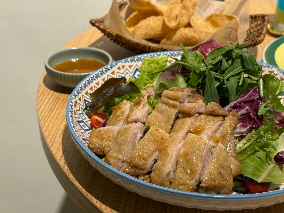 【泰妃 Thaiffee】台北行天宮評分最高美食推薦，道地泰式料理、特色飲品，深夜咖啡廳聚會人氣首選！