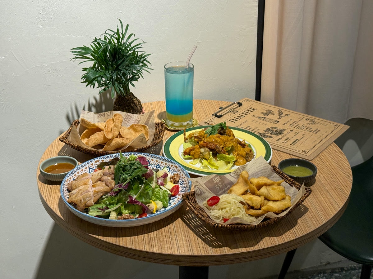 【泰妃 Thaiffee】台北行天宮評分最高美食推薦，道地泰式料理、特色飲品，深夜咖啡廳聚會人氣首選！