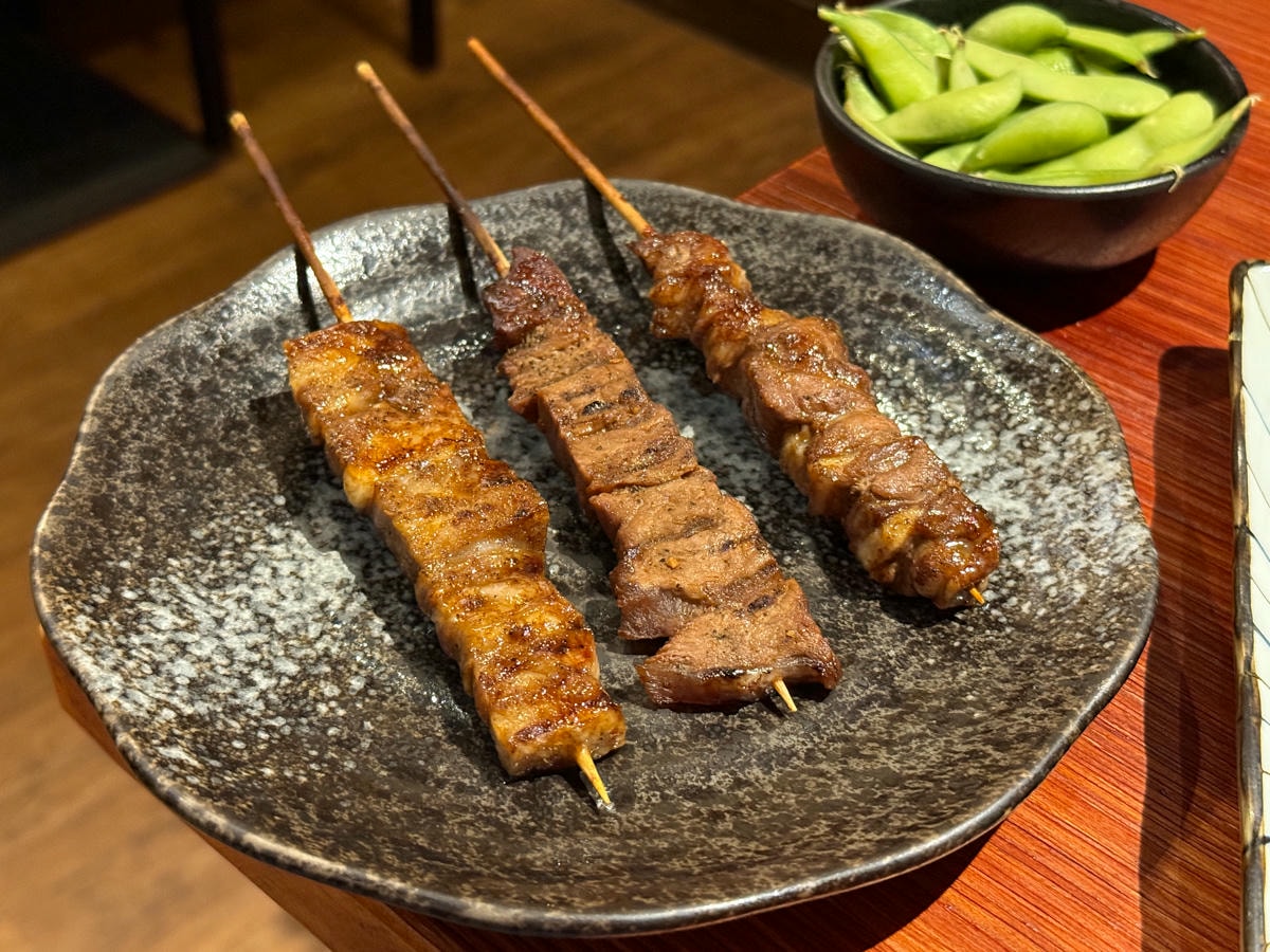 【鏊屋 串燒/壽司/酒場】板橋新埔居酒屋推薦，特色必吃握壽司、刺身，大啖各式特色料理，陽明街上最美居酒屋！