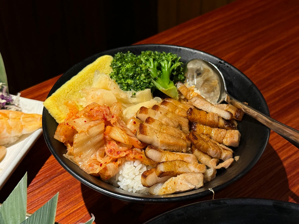 【鏊屋 串燒/壽司/酒場】板橋新埔居酒屋推薦，特色必吃握壽司、刺身，大啖各式特色料理，陽明街上最美居酒屋！