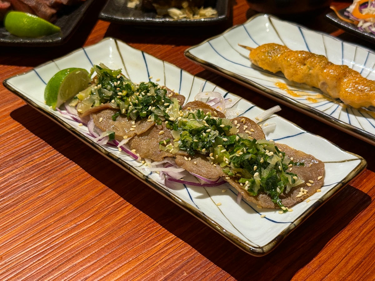 【鏊屋 串燒/壽司/酒場】板橋新埔居酒屋推薦，特色必吃握壽司、刺身，大啖各式特色料理，陽明街上最美居酒屋！