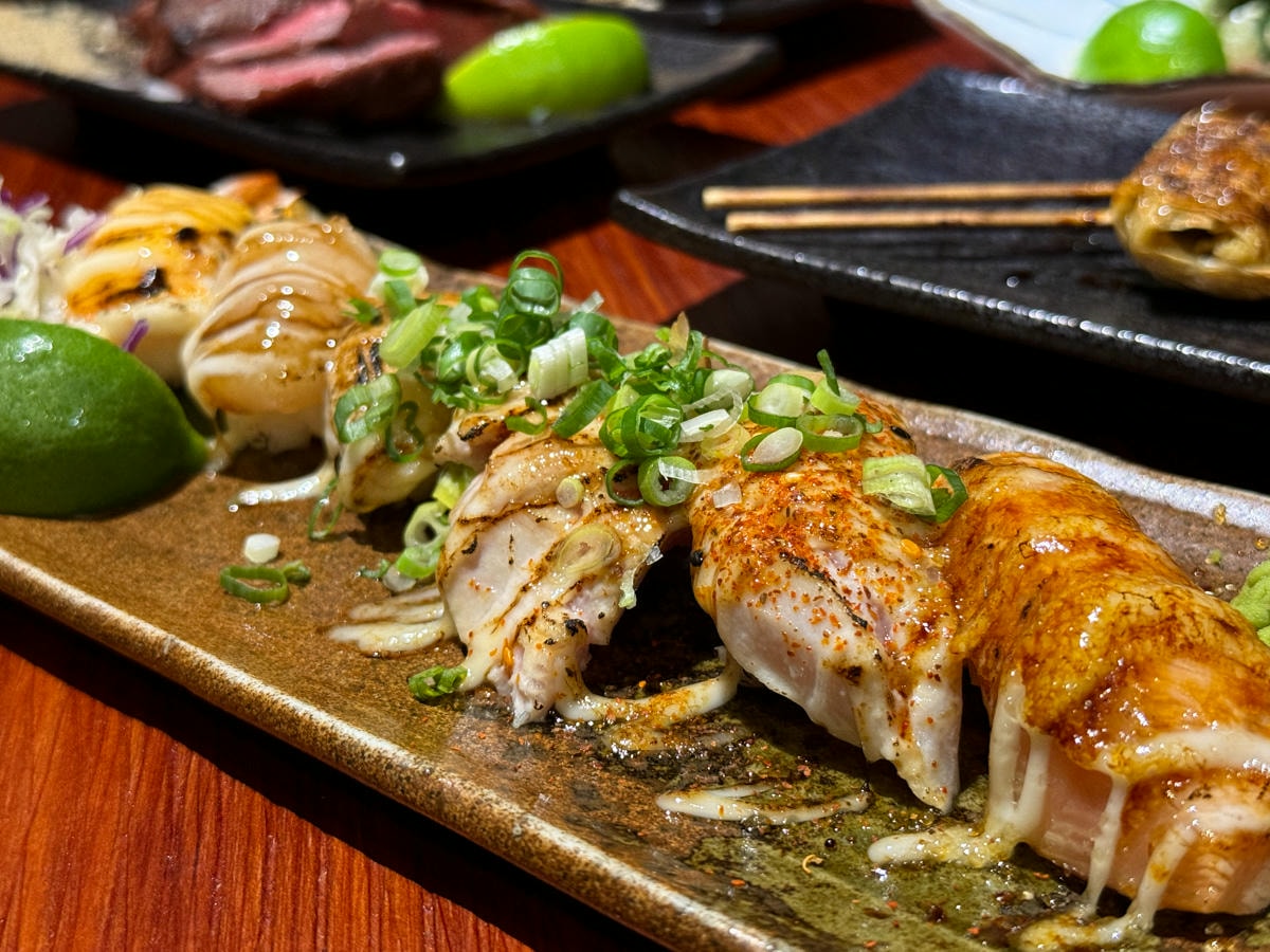 【鏊屋 串燒/壽司/酒場】板橋新埔居酒屋推薦，特色必吃握壽司、刺身，大啖各式特色料理，陽明街上最美居酒屋！