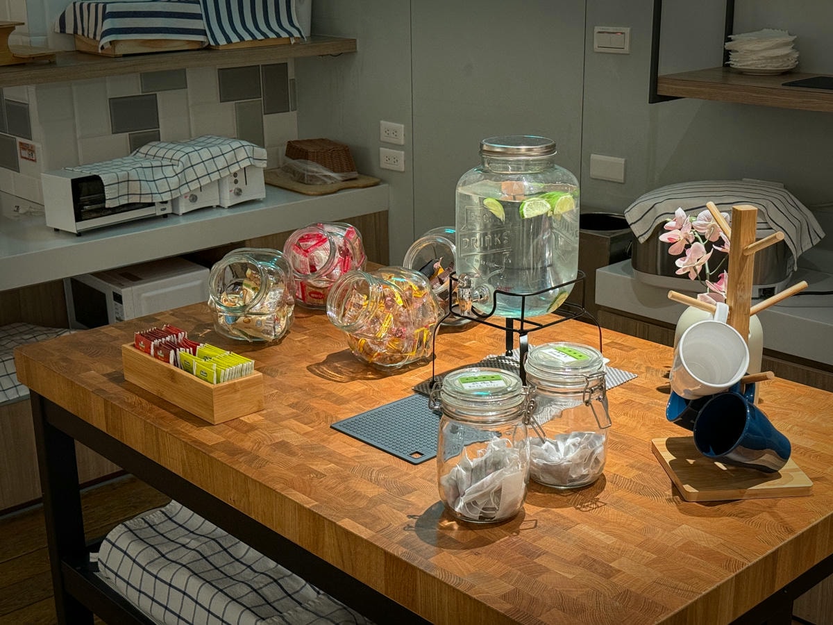 【丹迪旅店 天津店】台北中山區商旅住宿推薦，6大唯美設計房型，附24小時免費零食點心區，國外觀光客最愛旅宿！